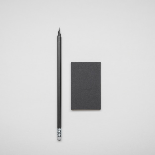 Cartão de visita minimalista e caneta