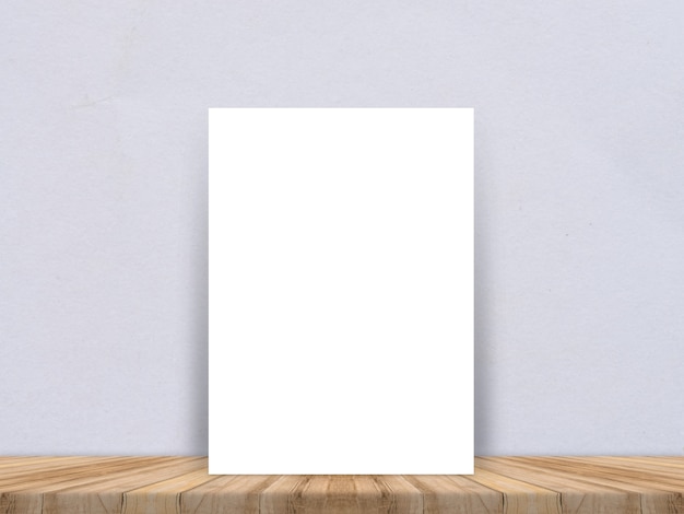 Cartaz de papel branco em papelão em madeira tropical e parede de papel, modelo mapeado para adicionar seu conteúdo, deixe espaço lateral para exibição de produto