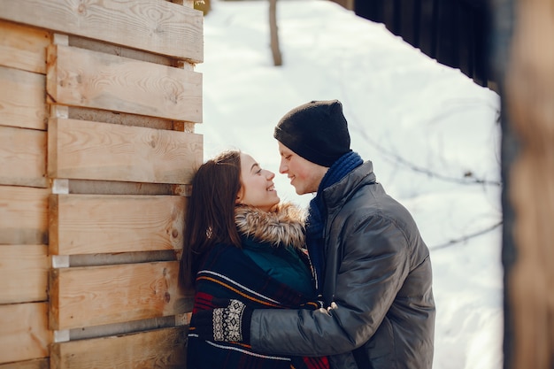 Casal em um inverno