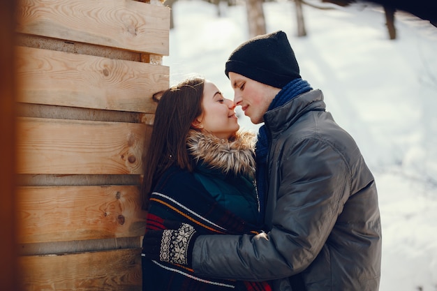 Casal em um inverno