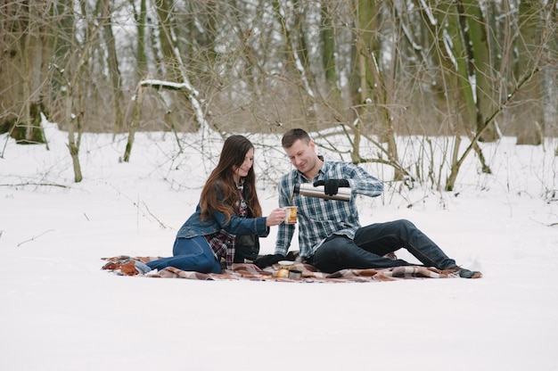casal na neve