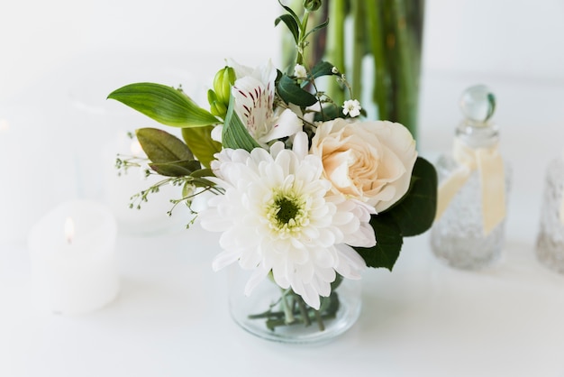 Casamento ainda vida com flores