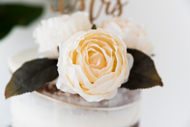 Casamento ainda vida com rosas