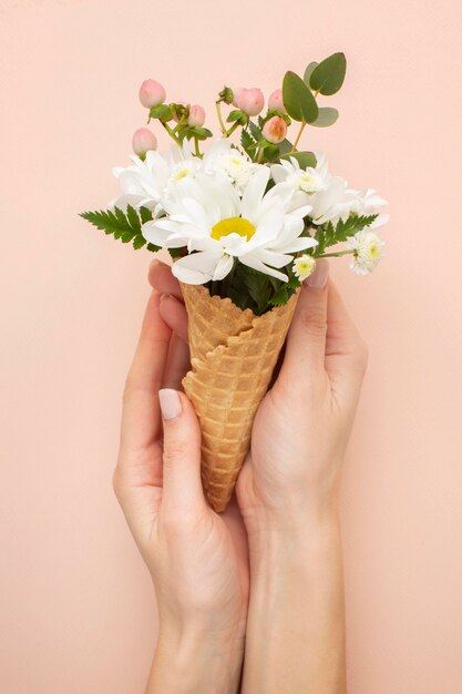Casquinha de sorvete com flores