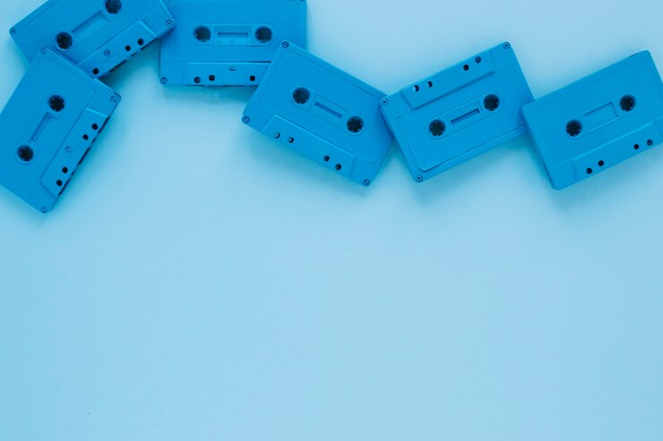 Foto grátis cassetes compactos em azul