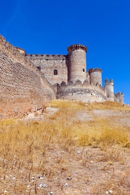 Foto grátis castelo gótico em belmonte