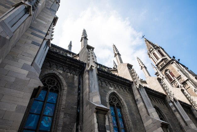 Catedral com grandes janelas