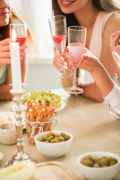 Foto grátis celebração feminina