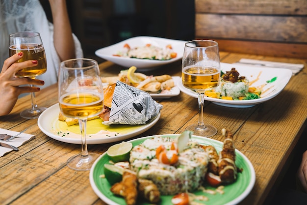 Cena de comida saborosa