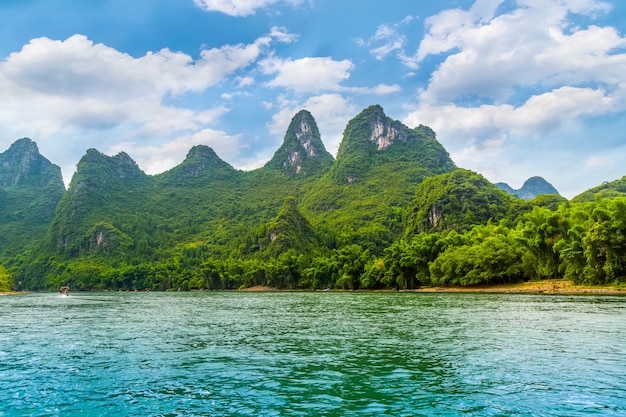 Cenário da natureza cidade rio turismo china