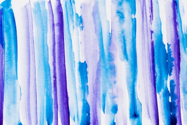 Cenário de traçado de pincel aquarela azul e roxo brilhante