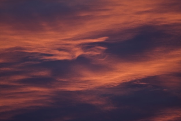 Foto grátis cenário deslumbrante do céu colorido