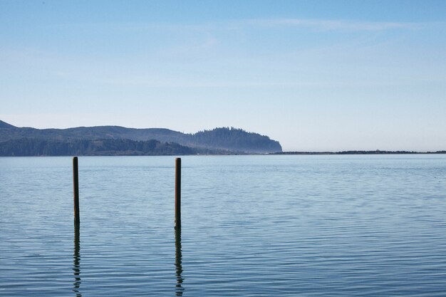 Cenário matinal da famosa Baía Nehalem, no centro de Oregon