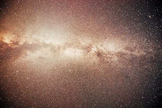 Foto grátis céu noturno vibrante com estrelas, nebulosa e galáxia.