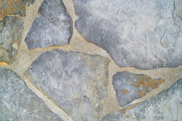 chão de pedra irregular