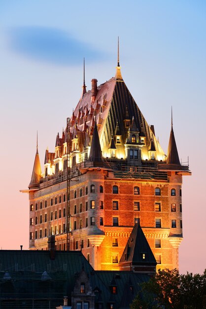 Chateau Frontenac ao entardecer na cidade de Quebec