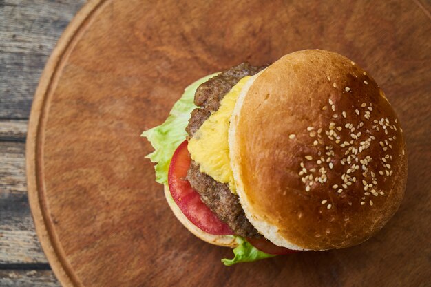 Cheeseburger caseiro delicioso