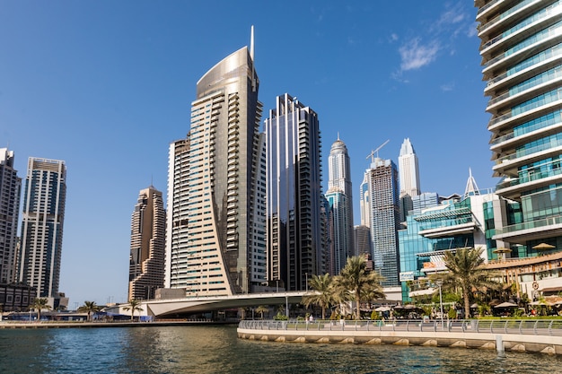 Cidade de Modetn no centro de luxo de Dubai, Emirados Árabes Unidos