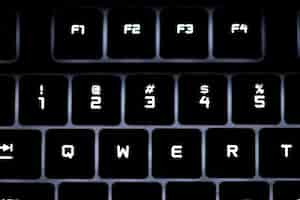 Foto grátis close de um teclado de computador preto