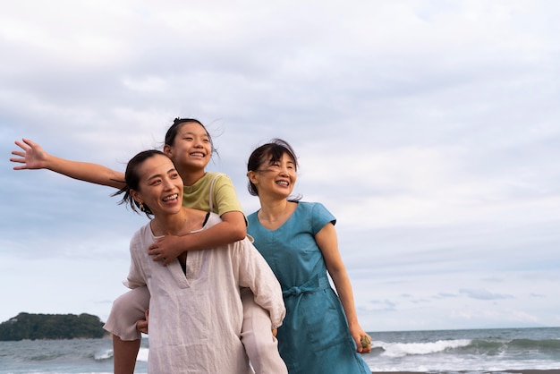 Close na família japonesa se divertindo