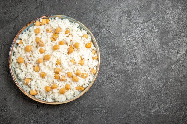 Close-up com farinha de arroz cozido no vapor no prato