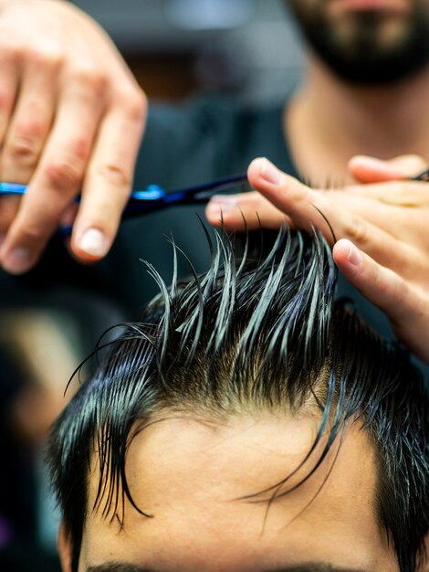 Close-up, de, cabeleireiras, corte, cabelo