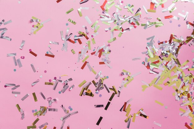 Close-up, de, coloridos, confetti, ligado, cor-de-rosa, fundo