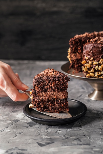 Foto grátis close-up de um delicioso bolo de chocolate