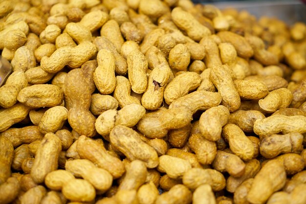 Close-up de uma pilha de amendoim