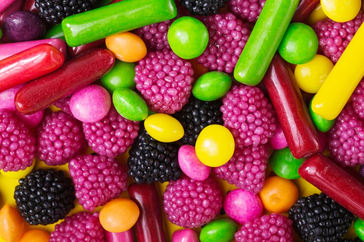 Foto grátis close-up gotas de doce e geléia de bagas