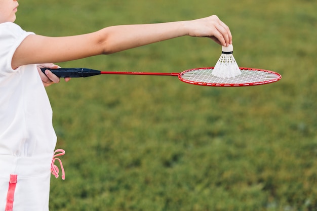 Close-up, menina, tocando, badminton