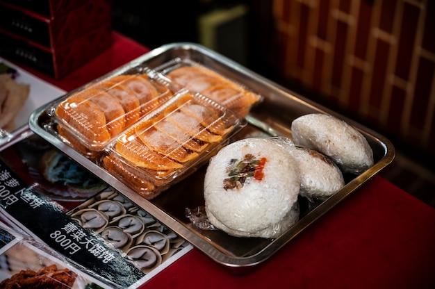 Foto grátis close-up na comida de rua japonesa