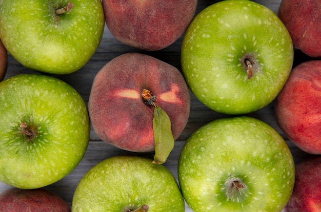 Close-up vista de deliciosas frutas frescas suculentas