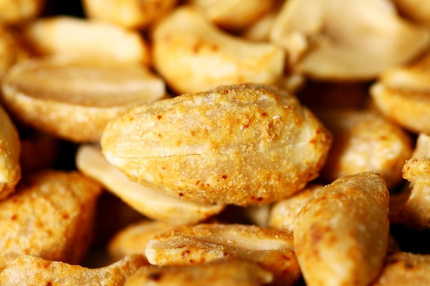 Closeup de amendoim frito