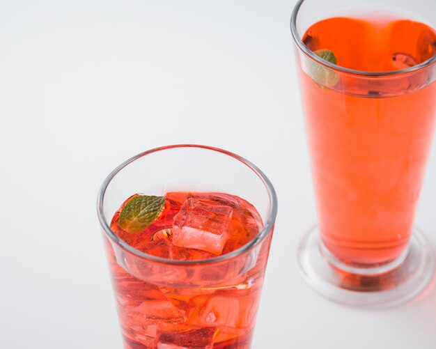 Cocktail de bebida de bebida vermelha