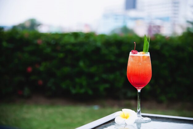 Cocktail receita nome mai tai ou mai tailandês mundial favor coquetel