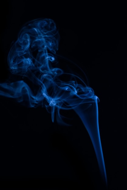 Foto grátis coleção de fumaça branca em fundo preto