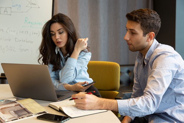 Colegas no processo de trabalho