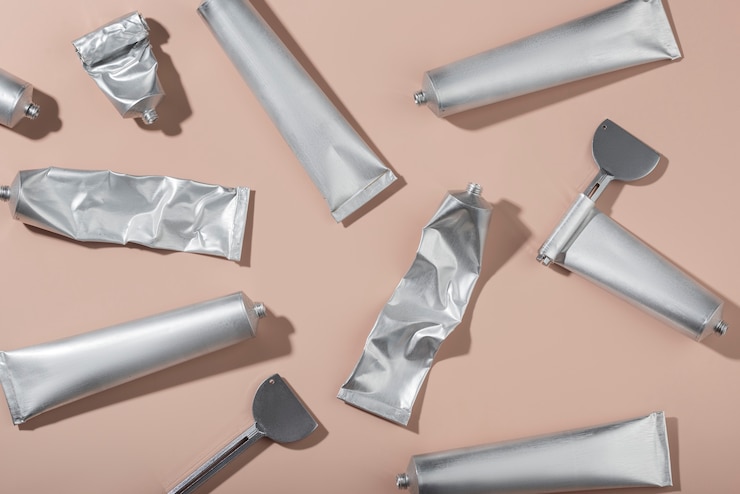 Foto grátis coleta de embalagens de produtos de alumínio