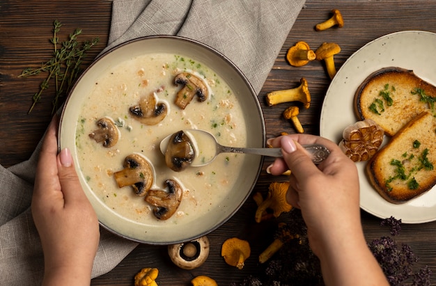 Foto grátis comida deliciosa plana leiga na mesa