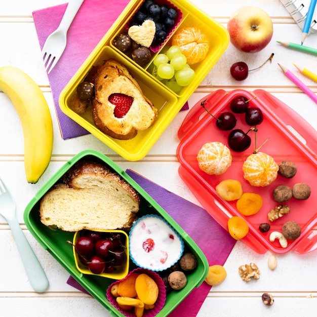 Foto grátis comida infantil, design de lancheira com lanches saudáveis