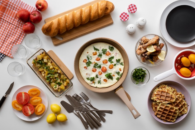 Foto grátis comida saborosa na mesa variedade plana lay