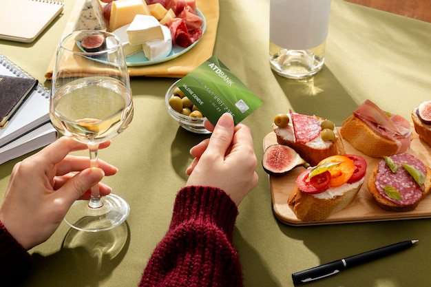 Foto grátis comida tradicional espanhola no dia mundial do turismo