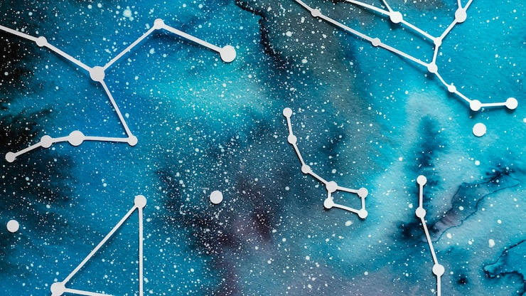 Foto grátis composição criativa de planetas de papel