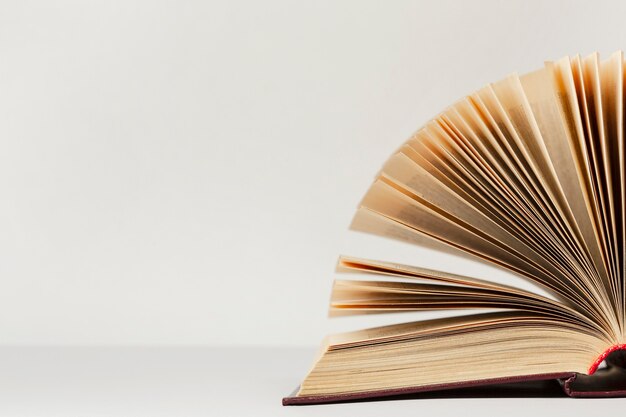 Composição criativa para o dia mundial do livro