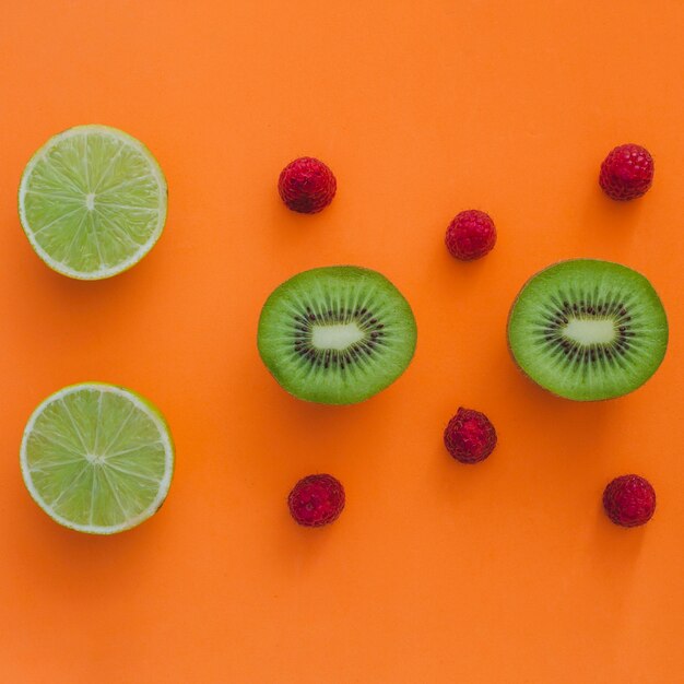 Foto grátis composição das frutas frescas