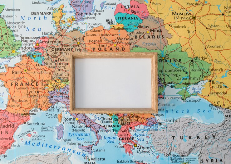 Foto grátis composição de elementos de viagem com frame