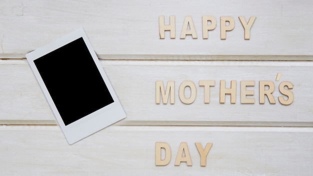 Foto grátis composição do dia das mães com tablet