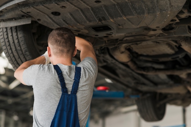 Foto grátis composição mecânica moderna de automóveis