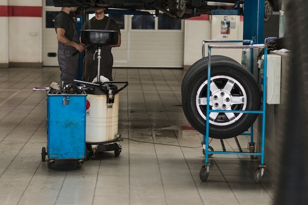 Foto grátis composição mecânica moderna de automóveis